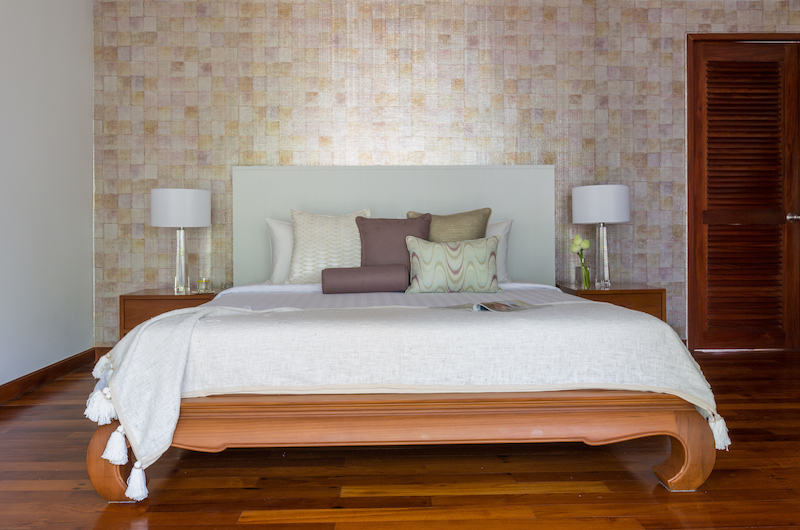 Bougainvillea Villa Bedroom with Lamps | Maenam, Koh Samui