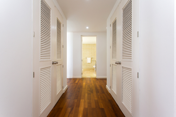 Villa Hibiscus Bedroom One with Walk-In Wardrobe | Maenam, Koh Samui
