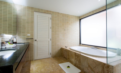 Villa Hibiscus His and Hers Bathroom One with Bathtub | Maenam, Koh Samui