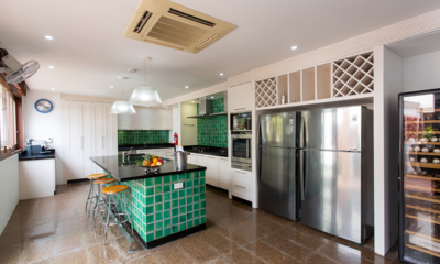 Villa Lotus Kitchen with Utensils | Maenam, Koh Samui