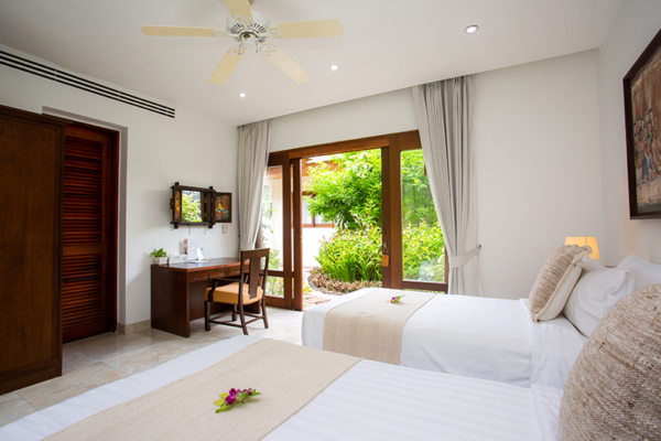 Villa Lotus Bedroom Two with Twin Beds and Study Area | Maenam, Koh Samui