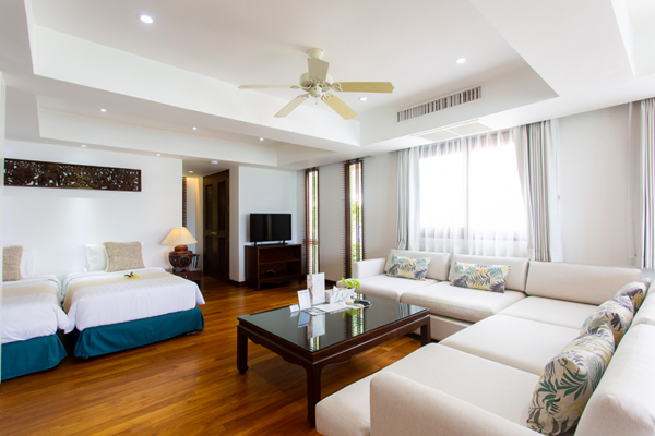 Villa Lotus Twin Bedroom Five with Sofa | Maenam, Koh Samui