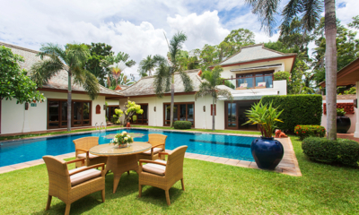 Villa Lotus Pool Side Seating Area | Maenam, Koh Samui