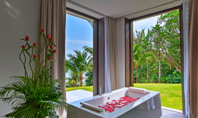 Ocean's 11 Villa Master Bathroom with Bathtub and View | Cape Yamu, Phuket