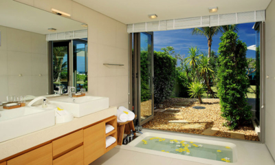 Sava Beach Villas Villa Malee Sai Bathroom with View | Natai, Phang Nga