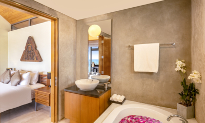 Villa Benyasiri Bedroom and Bathroom | Phuket, Thailand