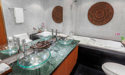 Villa Lomchoy Bedroom Four and Five Common Bathroom with Bathtub | Kamala, Phuket