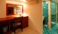 Villa Reg Tuk En-suite Bathroom | Phuket, Thailand