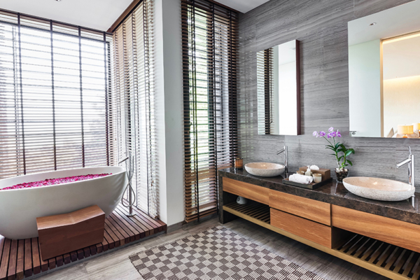 Villa Sawarin En-Suite Bathroom with Bathtub | Phuket, Thailand