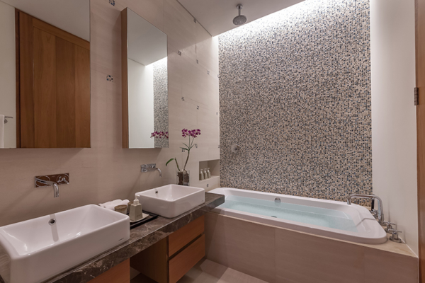 Villa Sawarin Bathroom with Bathtub | Phuket, Thailand