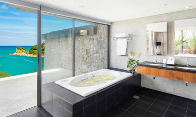 Villa Viman Master Bathroom with Bathtub and Sea View | Kamala, Phuket