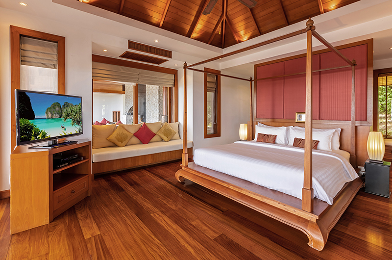 Villa Yang Som Bedroom with Four Poster Bed | Surin, Phuket