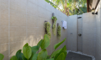 Baan Tawan Chai Outdoor Shower | Laem Set, Koh Samui