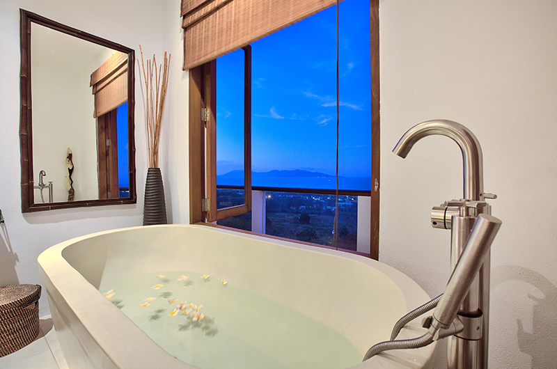 Ban Lealay Bathroom Three Bathtub with View | Bophut, Koh Samui
