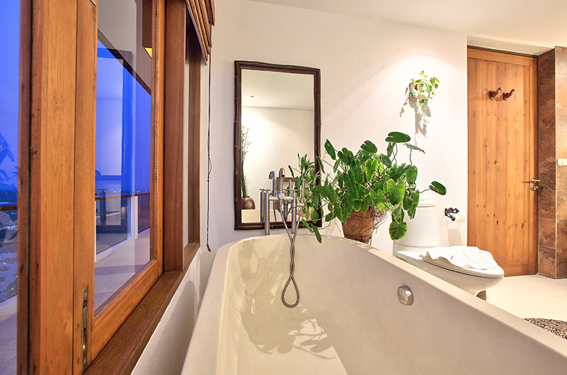 Ban Lealay Bathroom Two Bathtub | Bophut, Koh Samui