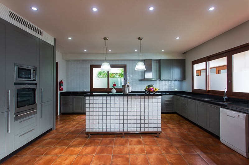 Villa Frangipani Kitchen Area | Maenam, Koh Samui