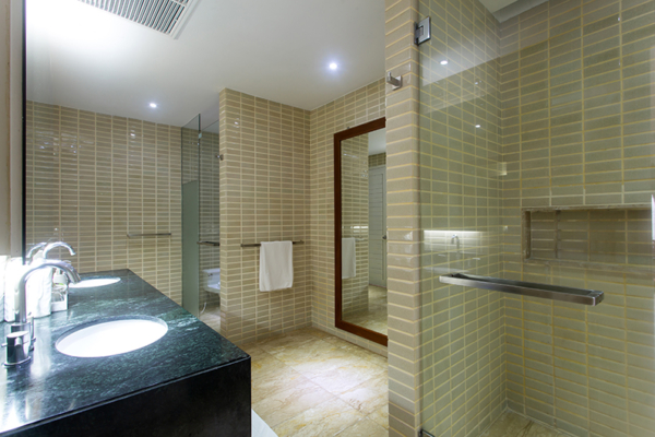 Villa Frangipani His and Hers Bathroom Three | Maenam, Koh Samui Villa Frangipani His and Hers Bathroom Three | Maenam, Koh Samui