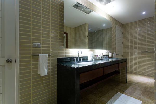 Villa Frangipani Bathroom Three with Mirror | Maenam, Koh Samui