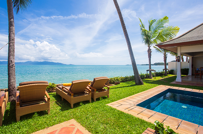 Villa Frangipani Pool Side Sun Beds with Sea View | Maenam, Koh Samui