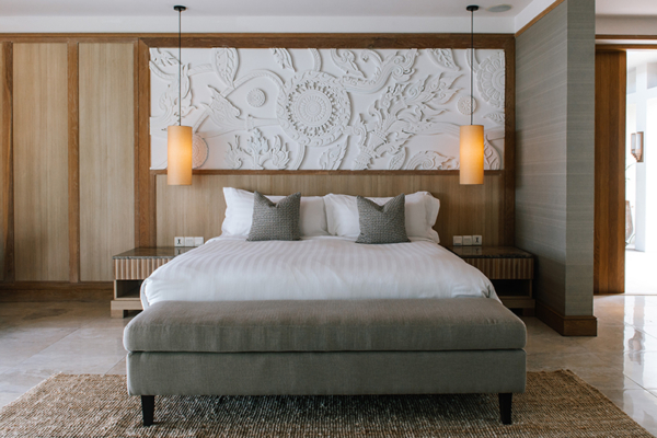 Villa Sila Room with Hanging Lamps | Maenam, Koh Samui