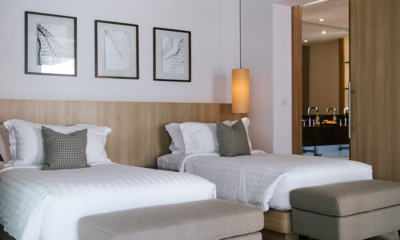 Villa Sila Bedroom with Twin Beds | Maenam, Koh Samui