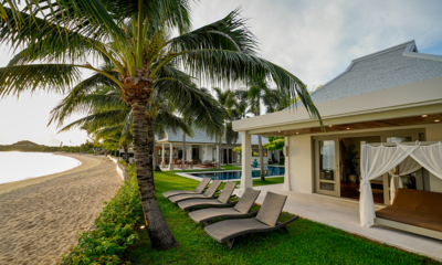 Villa Waterlily Beach Side Loungers | Maenam, Koh Samui