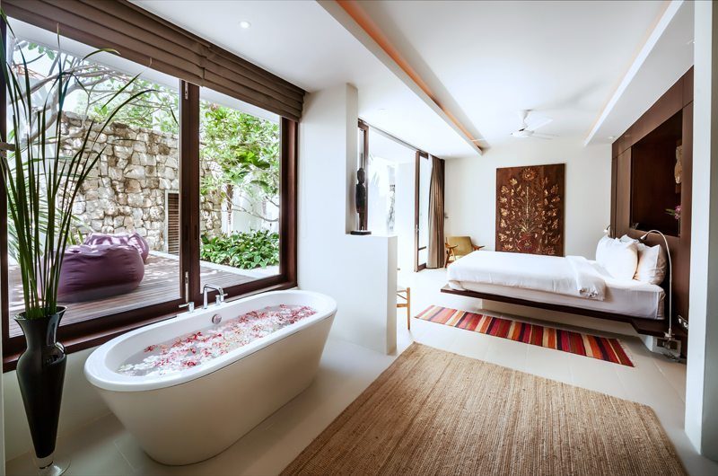 Villa Hin Samui Bedroom and Bathtub | Bophut, Koh Samui