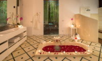 Pure Villa Bali Bathtub with Rose Petals | Canggu, Bali