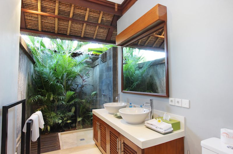 Serene Villas Acacia Bathroom Area | Seminyak, Bali