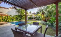 Serene Villas Hibiscus Outdoor Dining Table | Seminyak, Bali