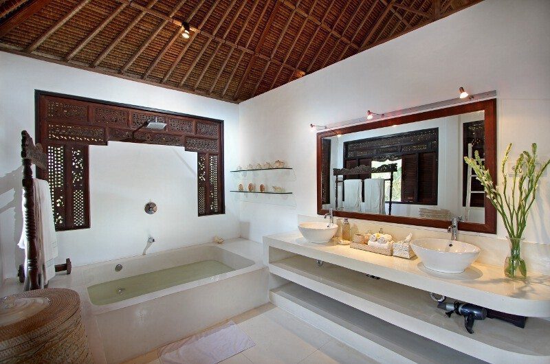 Villa Istana Semer Bathroom|Umalas, Bali