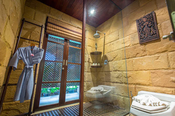 Ban Kinaree Indoor Shower | Bophut, Koh Samui
