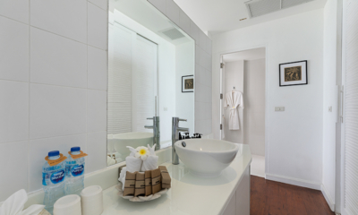 Villa M Bathroom Two with Mirror | Bophut, Koh Samui