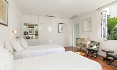 Villa M Bedroom Five with Twin Beds and Study Area | Bophut, Koh Samui