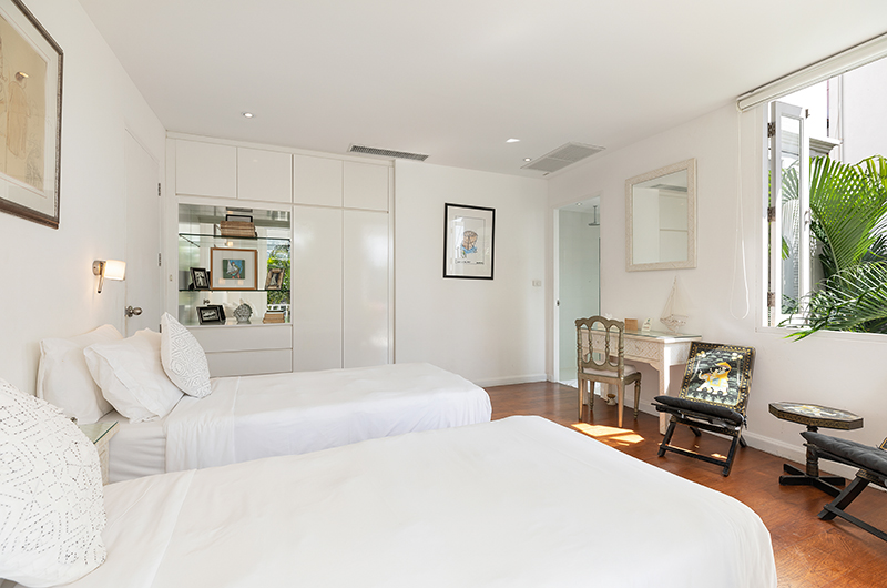 Villa M Bedroom Five with Twin Beds and Study Area | Bophut, Koh Samui