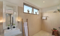 Villa Viola En-suite Bathroom | Seminyak, Bali
