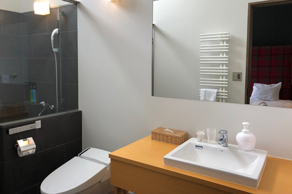 Akatsuki Bathroom Vanity | Hirafu, Niseko