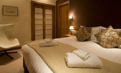 Annabel Bedroom with a Chair | Hirafu, Niseko