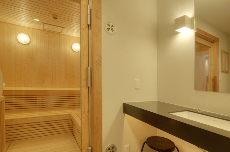 Asahi Lodge Bathroom | Hirafu, Niseko