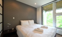 Big Valley Bedroom with Towel | Hirafu, Niseko