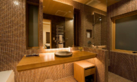 Chalet Mi Yabi Bathroom with Shower | Hirafu, Niseko