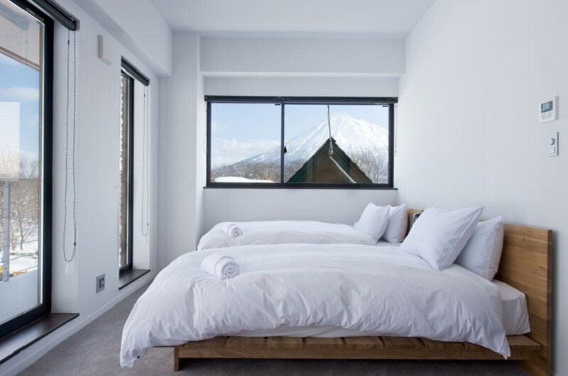 Ezo Views Blackcomb Bedroom | Hirafu Izumikyo 1, Niseko