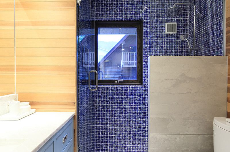 Gustav's Hideaway Bathroom | Lower Hirafu Village, Niseko