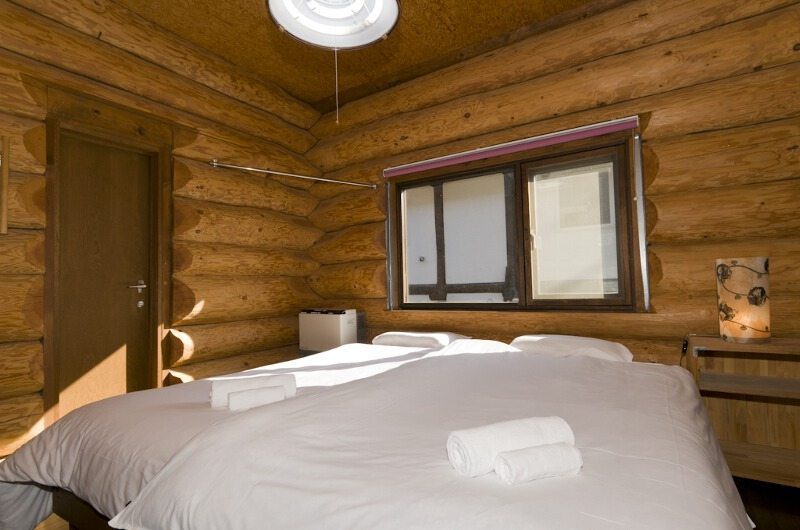 Jindabyne Lodge Bedroom | Hirafu Izumikyo 1 Village, Niseko