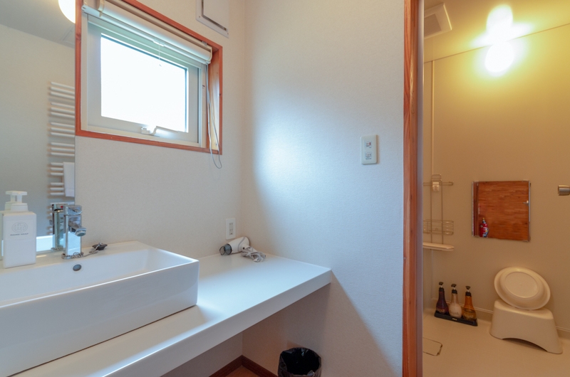Powder Cottage Bathroom One Area | Hirafu, Niseko