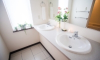 Yukisawa House Bathroom | Lower Hirafu Village, Niseko