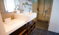 Yume Basho Bathroom | Lower Hirafu Village, Niseko