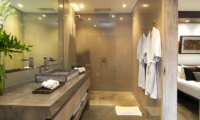 Villa Mia Bedroom and En-suite Bathroom | Canggu, Bali