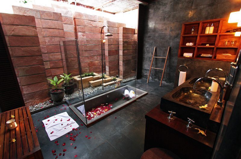 Villa Samudra Sanur Master Bathroom | Sanur, Bali