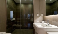Forest Estate En-suite Bathroom | Middle Hirafu Village, Niseko